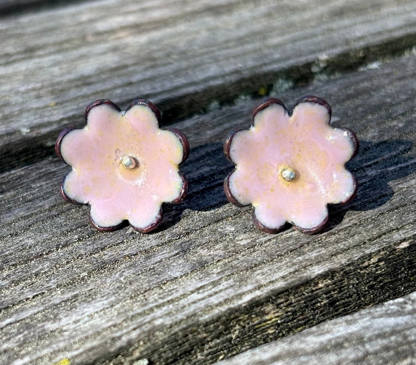 Enamel flower studs