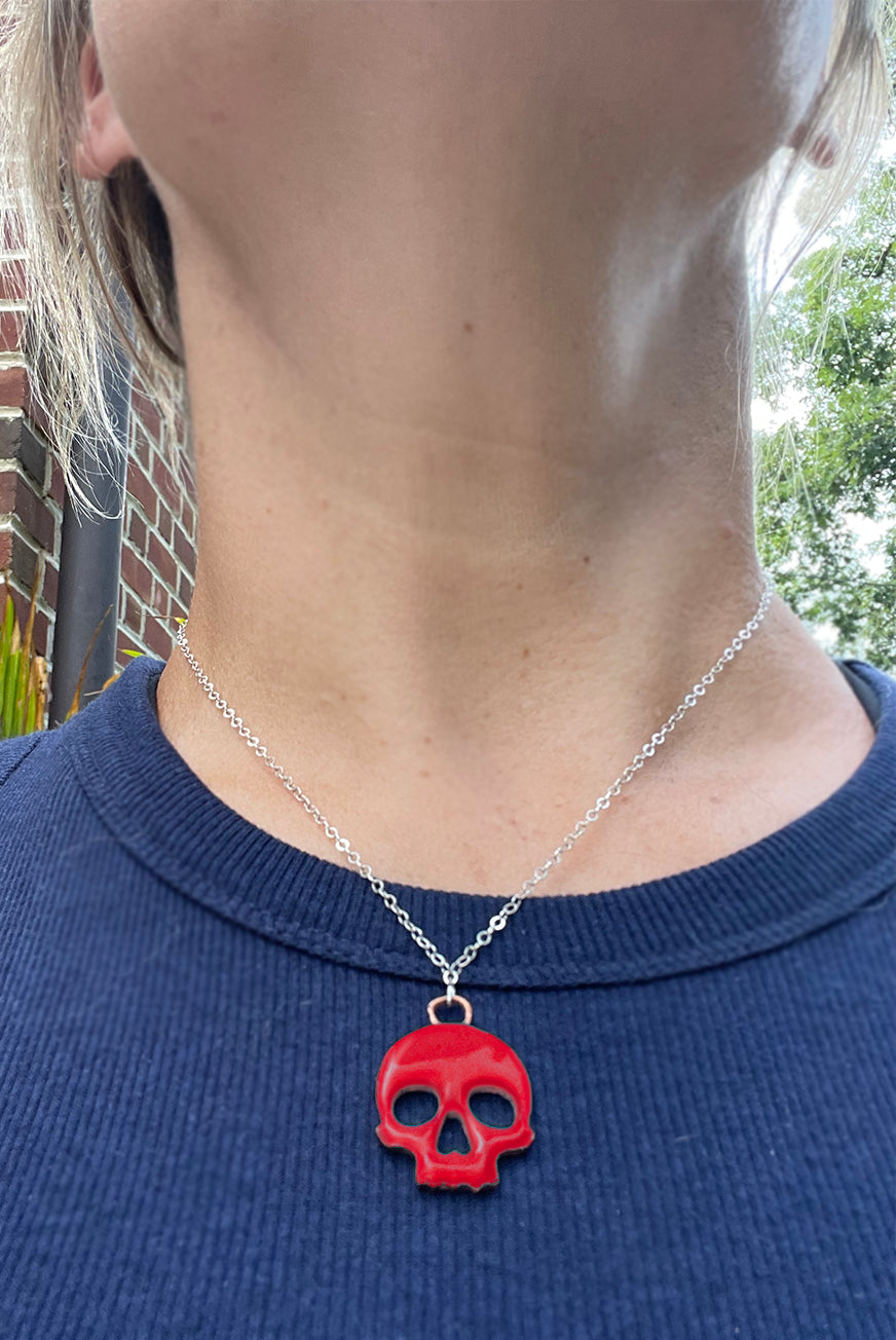 skull pendant, enamel, red/black