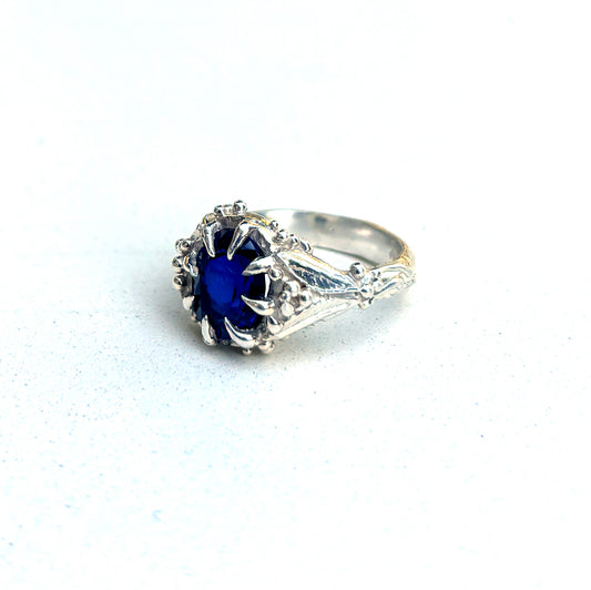 Sapphire flytrap ring